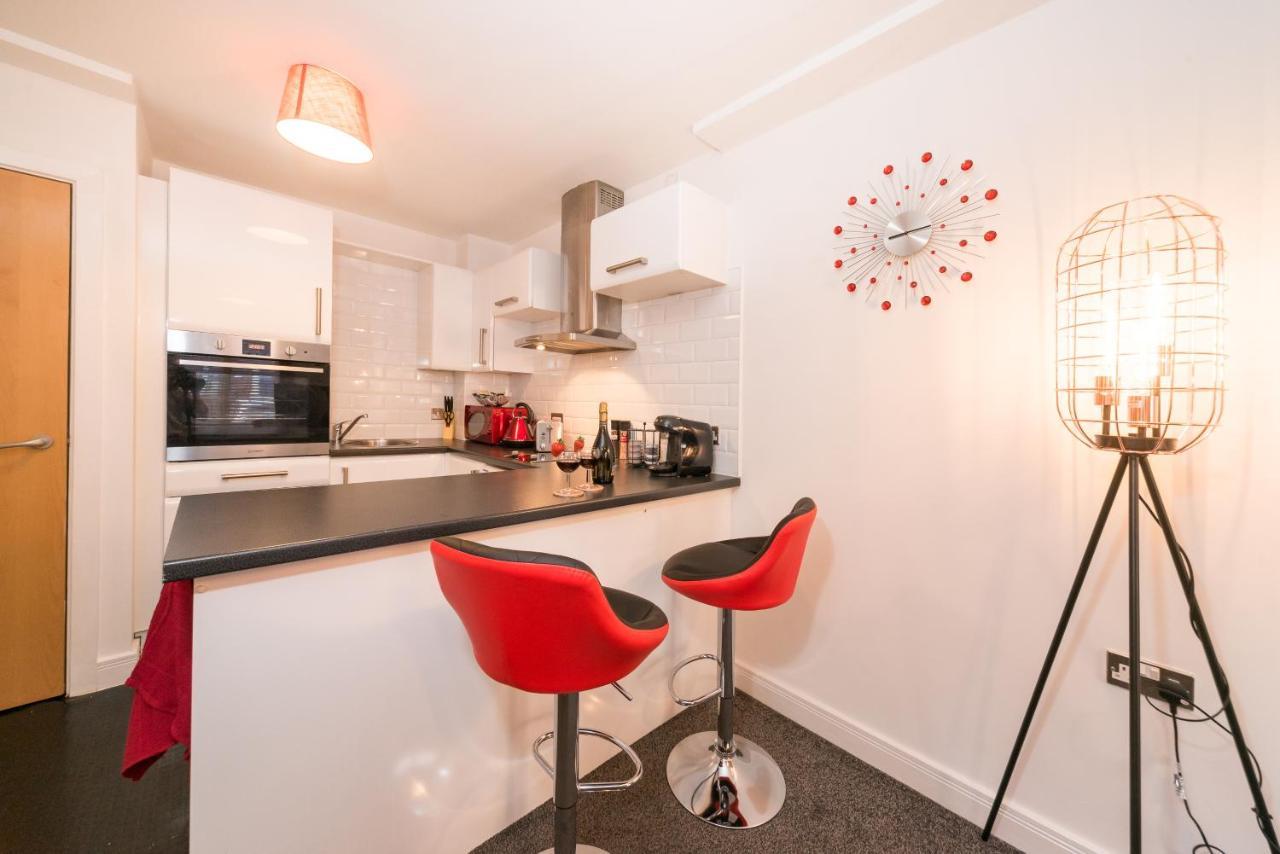 City Centre Posh Parlour Gated Parking 1Bed Wifi 킹스턴어폰헐 외부 사진