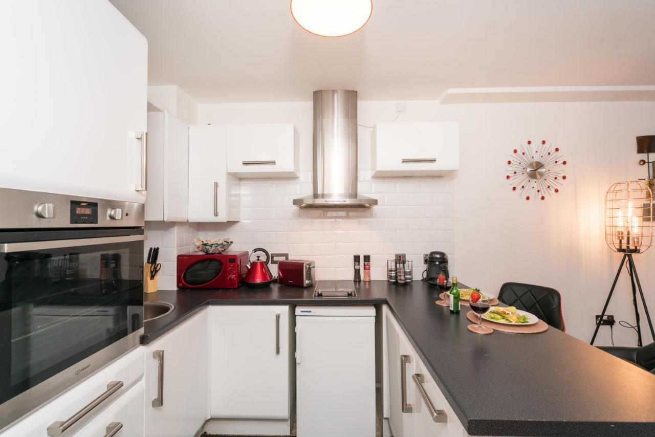 City Centre Posh Parlour Gated Parking 1Bed Wifi 킹스턴어폰헐 외부 사진