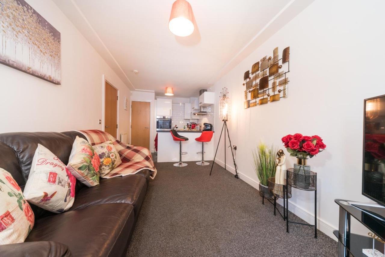 City Centre Posh Parlour Gated Parking 1Bed Wifi 킹스턴어폰헐 외부 사진