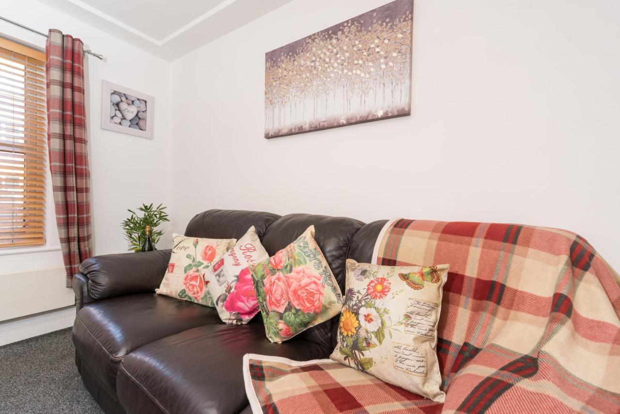 City Centre Posh Parlour Gated Parking 1Bed Wifi 킹스턴어폰헐 외부 사진